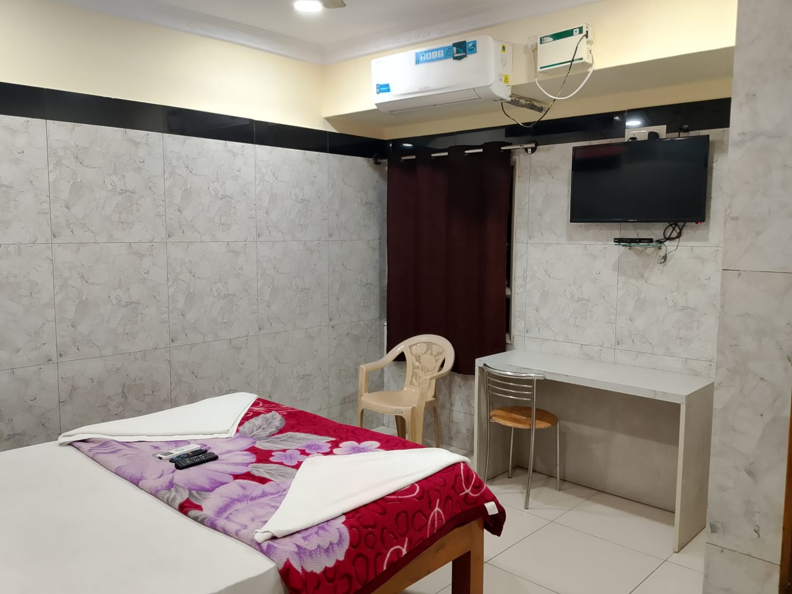 Single Sharing Room